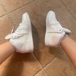 Nike Jordan 1 mid  big kids size 6.5 womens size8